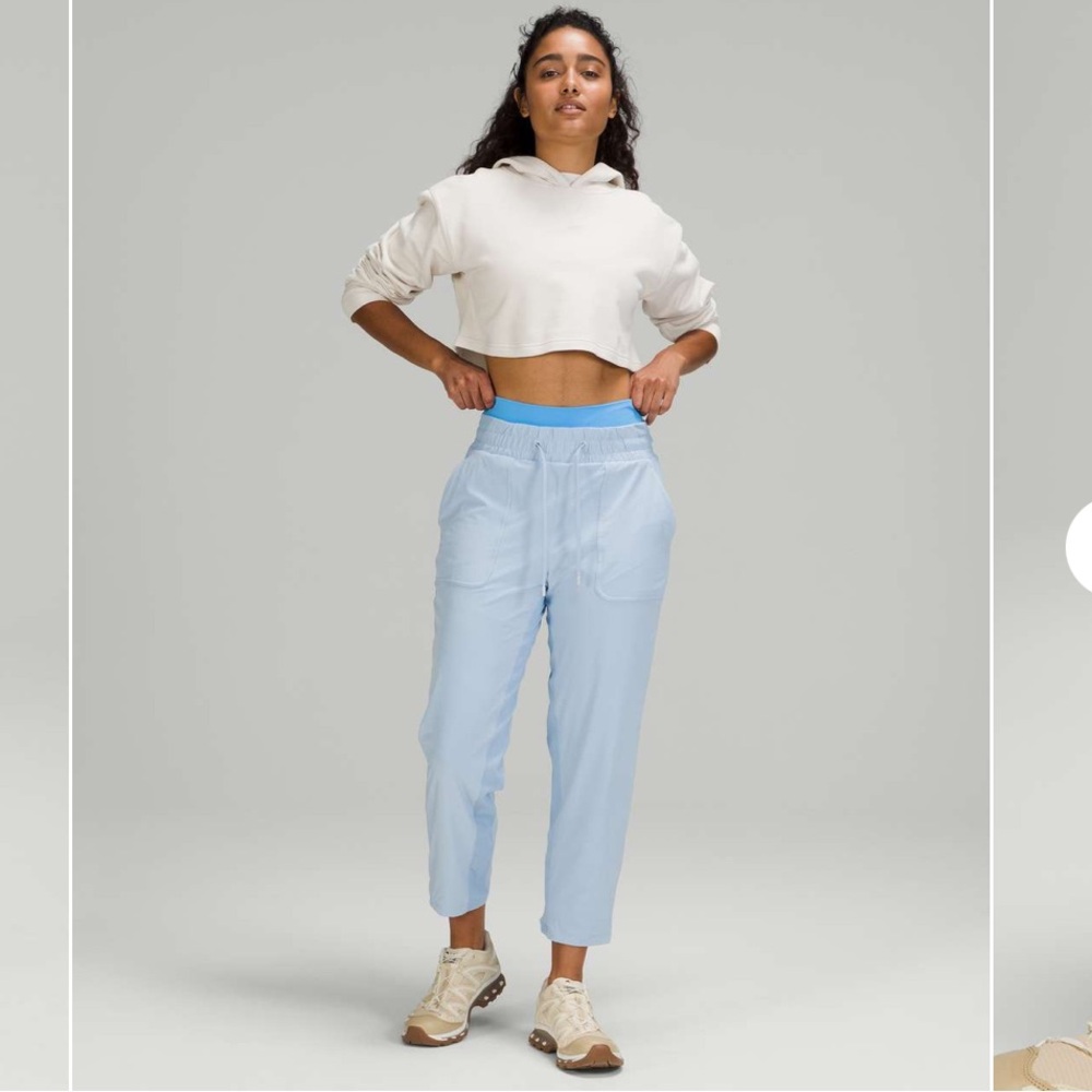Lululemon Beyond the Studio 25” 
Blue Linen